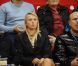 Maria Sharapova à Istanbul le 23 octobre 2011, observant son fiancé Sasha Vujacic en plein match avec son club de l'Anadolu Efes. 