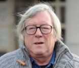 Jean-Jacques Peroni lors des obsèques de Jean Amadou au Père-Lachaise, le 27 octobre 2011
