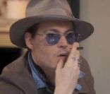 Johnny Depp dans Life\'s too short.