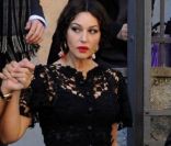 Splendide Monica Bellucci sur le shooting de la nouvelle campagne Dolce & Gabbana à Portofino. Octobre 2011