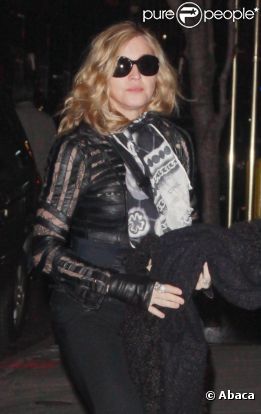 Madonna et ses enfants à New York le 30 octobre 2011