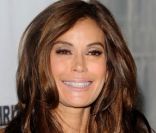 Teri Hatcher, rayonnante, lors du gala de la Arthritis Foundation\'s au Beverly Wilshire à Beverly Hills le 2 novembre 2011<br />