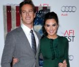 Armie Hammer et Elizabeth Chambers à Los Angeles pour l\'avant-première de J. Edgar, le 3 novembre.