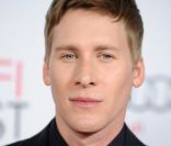 Dustin Lance Black à Los Angeles pour l\'avant-première de J. Edgar, le 3 novembre.