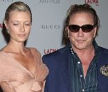 Mickey Rourke et Anastassija Makarenko lors de l'inauguration du Gala Art et Film au Lacma, le Los Angeles County Museum of Art, à Los Angeles, le 5 novembre 2011