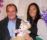 Nathalie Marquay et Jean-Pierre Pernaut posent à l\'occasion de la soirée de lancement des festivités de Noël aux parcs Disneyland Paris, le samedi 5 novembre 2011.