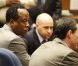 Le docteur Conrad Murray lors de l'énoncé de son verdict le 7 novembre 2011. Il a été menotté puis conduit en prison