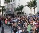 Un millier de fans est venu applaudir Shakira alors qu'elle reçoit son étoile sur le Walk of Fame à Los Angeles, le 8 novembre 2011.