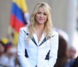 Shakira est la première artiste colombienne à recevoir son étoile sur le Walk of Fame de Los Angeles, le 8 novembre 2011.
