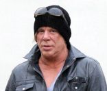 Mickey Rourke, le 10 novembre 2011 dans les rues de Los Angeles après un déjeuner avec un de ses amis