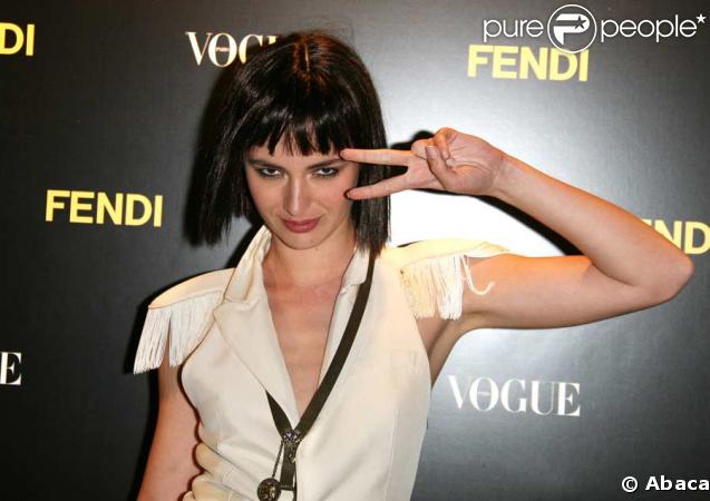 Louise Bourgoin... Irrésistible !