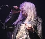 Taylor Momsen sur la scène de l'O2 Academy à Leeds, le 12 novembre 2011.