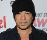 Pascal Obispo pour le lancement du DVD Tout sur Jamel à Paris, le 16 novembre 2011.