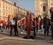 Pour le clip de  Non ho mai smesso , deuxième extrait de son album  Inedito , Laura Pausini a investi la Piazza Duomo Milano, le parvis de la catédrale de Milan, en compagnie de dizaines de figurants.