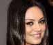 Mila Kunis s'offre une voiture à 100 000 euros avant d'aller au Bal des Marines