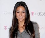 La sublime Emmanuelle Chriqui lors du lancement de Google music, à Los Angeles, le 16 novembre 2011