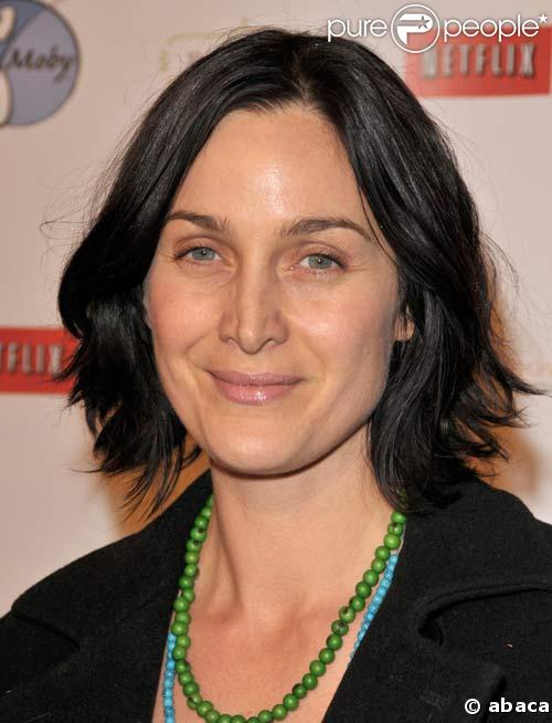 Carrie-Anne Moss - Photos