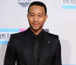 John Legend le 20 novembre 2011 lors des American Music Awards au Nokia Theatre de Los Angeles
