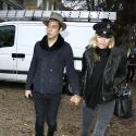 Kate Moss : En chef de chantier ou party girl, son look reste plus que parfait