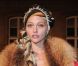 Sasha Pivovarova : Le top russe s'occupe de votre lingerie