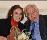 Michel Galabru, ici avec sa femme Claude a reçu la Grande médaille Vermeil de la Ville de Paris des mains du maire Bertrand Delanoë le 6 décembre 2011 à Paris