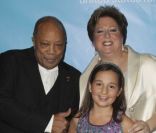 Quincy Jones, Emily Bear et Caryl Stern lors du bal de l'Unicef du 8 décembre 2011 à Beverly Hills