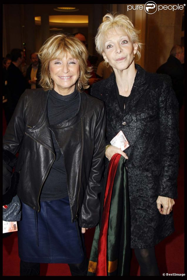 Danièle Thompson et Tonie Marshall au concert de Sylvie Vartan pour ses 50 ans de carrière, à la salle Pleyel, à Paris, le 23 novembre 2011.