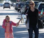 Jennifer Garner et sa petite Violet, le 10 décembre 2011 à Los Angeles