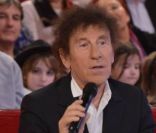 Alain Souchon le mardi 13 décembre lors de l'enregistrement de Vivement Dimanche de Noël, édition spéciale diffusée le 25 décmbre 2011