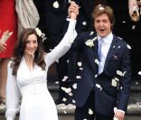  My Valentine , déclaration d'amour de Sir Paul McCartney à sa femme Nancy Shevell, jouée lors de leur mariage à Londres le 9  octobre 2011 et présente sur le prochain album de l'ex-Beatle, à paraître le 6 février 2012.