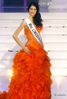 La jolie Sophie Vouzelaud lors de l'élection de Miss France 2007, en décembre 2006