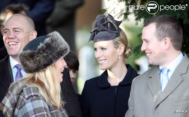  Zara Phillips était radieuse le 25 décembre 2011, accompagnée de son époux Mike Tindall, dont c'était le premier Noël royal. 
 Le Noël 2011 de la famille royale britannique à Sandringham a été marqué par l'absence du prince Philip, hospitalisé, mais aussi par l'extraordinaire engouement suscité par Kate Middleton, attraction à Sandringham pour son premier Noël royal. 