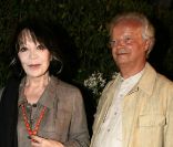 Juliette Gréco et son mari Gérard Jouannest à Ramatuelle, le 12 août 2005.<br />