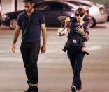 Natalie Portman et Benjamin Millepied, en compagnie de leur fils Aleph, né en juin 2011.