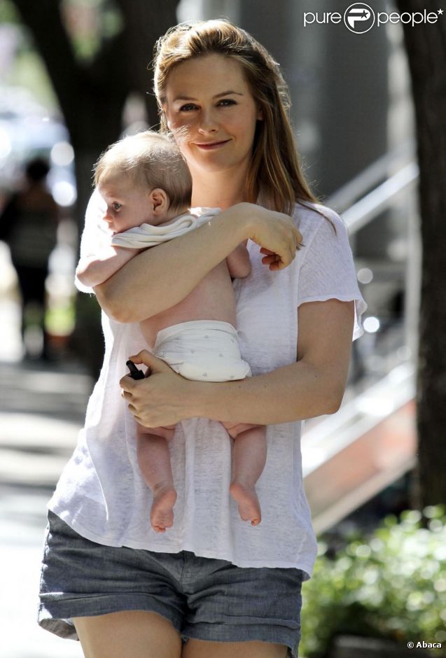 Alicia Silverstone est devenue maman d'un petit Bear Blu en 2011.