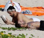 Marc Jacobs et Lorenzo Martone prennent le soleil à Saint Barthélémy, le 28 décembre 2011.