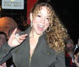 Mariah Carey, tout sourire, fière de sa nouvelle silhouette, à Aspen, le 30 décembre 2011