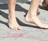 Les pieds de Ryan Gosling qui sort de sa salle de boxe à Los Angeles le 3 janvier 2012