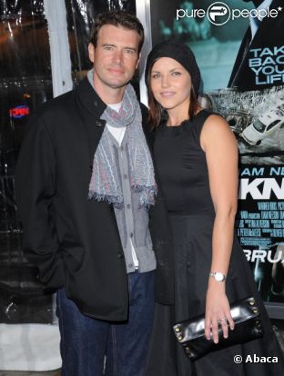 Scott Foley et sa femme le 16 février 2011 à Los Angeles