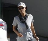 Halle Berry ravie d\'aller chercher sa sa fille Nahla à la sortie de l\'école à Los Angeles le 5 janvier 2012