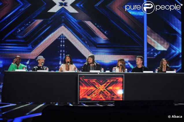 Paula Abdul sur le plateau de X Factor US le 19 décembre 2011
