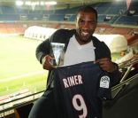 Teddy Riner, endeuillé, retrouve le sourire avec son nouveau trophée