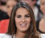 Elisa Tovati, enceinte, sur le plateau de Vivement Dimanche spécial La vérité si je mens ! 3, diffusé le 15 janvier 2012