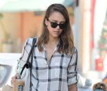 Look de la semaine : Jessica Alba mène la danse face à Rachel Zoe