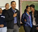 Barack, Michelle et Malia Obama : Ouvriers d'un jour pour un moment d'émotion