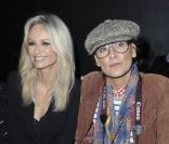 Adriana Karembeu et Inès de la Fressange lors du défilé Franck Sorbier Printemps-Été 2012 Haute-Couture au Pavillon Vendome à Paris le 25 janvier 2012 <br />