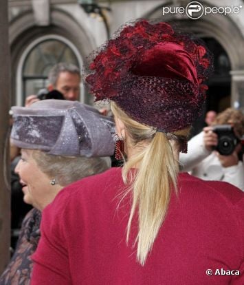 La princesse Maxima des Pays-Bas arrive dans les locaux du Conseil d'Etat pour la séance à huis clos en l'honneur du départ en retraite du vice-président Tjeenk Willink, le 25 janvier 2012.