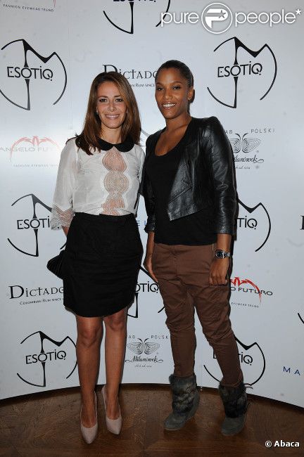 Elsa Fayer et Audrey Chauveau en backstage du défilé Eva Minge & Esotiq collection Printemps-Été 2012 durant la Fashion Week à l'hôtel Shangri La à Paris le 25 janvier 2012
