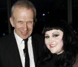 Jean-Paul Gaultier et Beth Ditto au dixième Dîner De La Mode contre le Sida à Paris, le 26 janvier 2012.