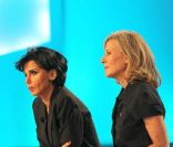 Rachida Dati et Claire Chazal sur le plateau du <em>Grand Journal</em>, à Paris, le 30 janvier 2012.